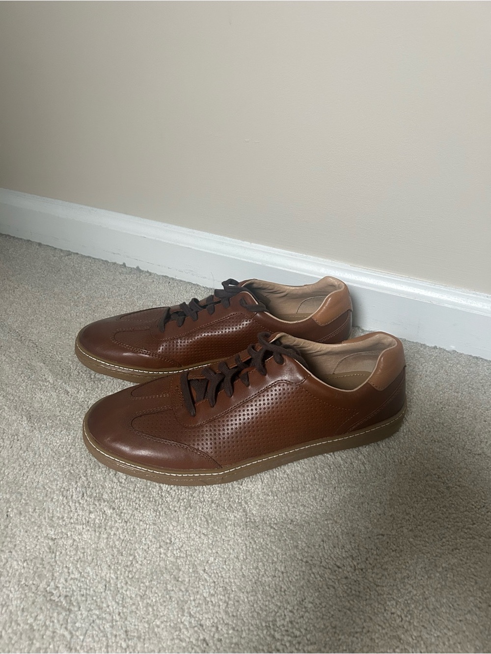 Johnston & Murphy Brown Leather Perforated Shoes.